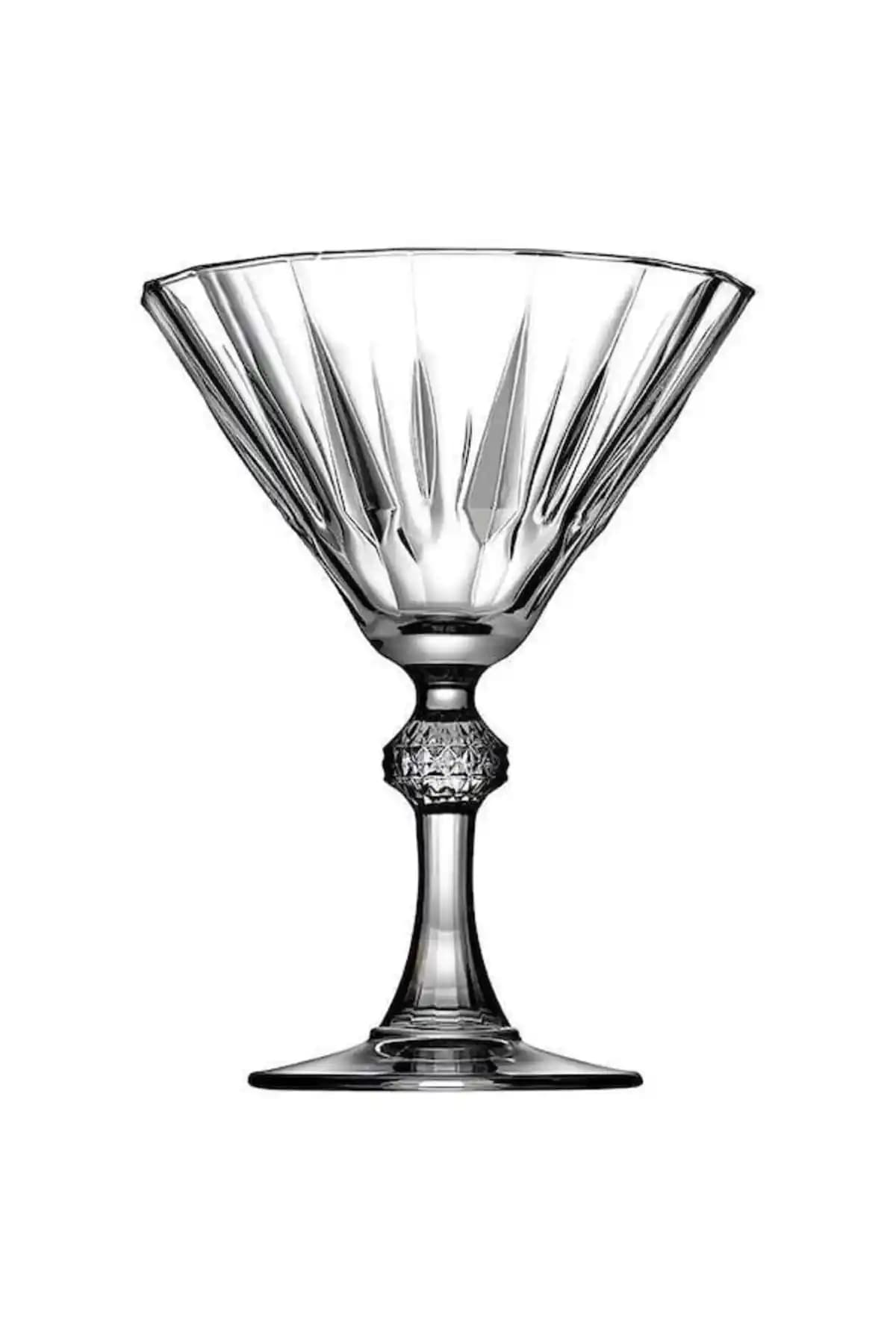 6'lı Diamond Ayaklı Bardak Dondurmalık ile sunumlarınızda zarafet ve çok yönlü kullanım