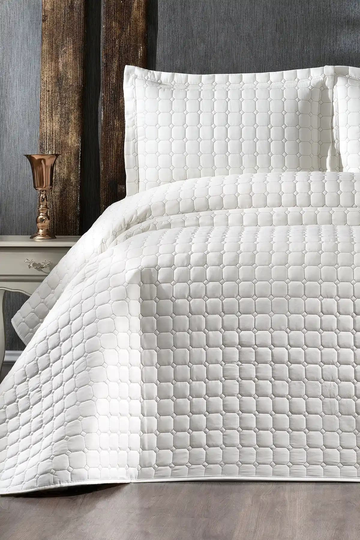 Çeyiz Diyarı Estiva Çift Kişilik Yatak Örtüsü - Bej Çiçek Desenli, 250x260 cm