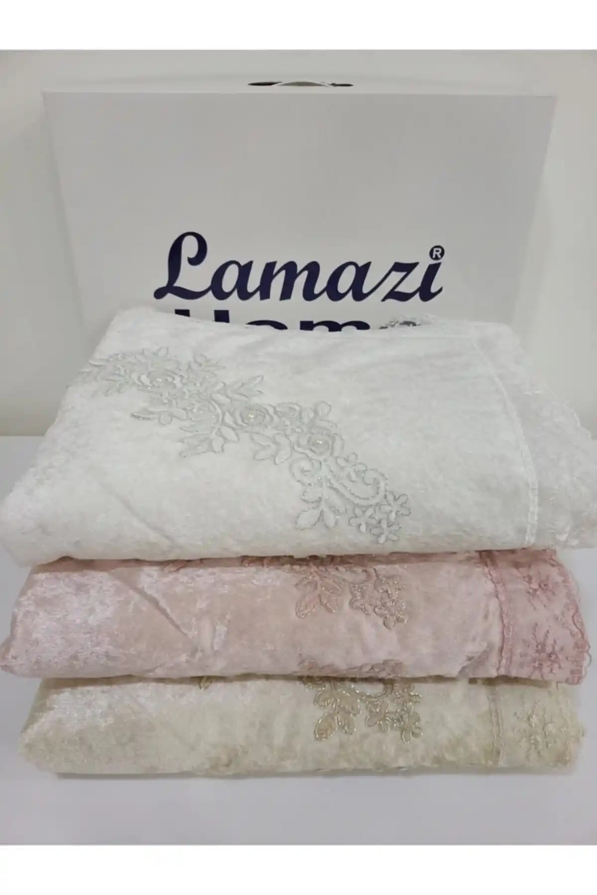 Lamazihome 3'lü Kadife Seccade Seti: Güpürlü Tasarım, Kaymaz Tabanlı ve Çeyizlik