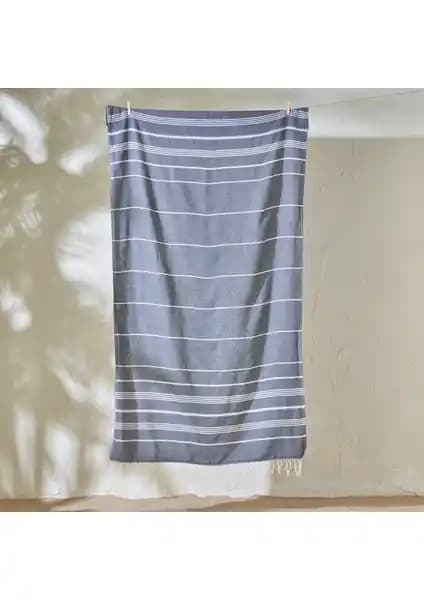 Bella Maison ve Green Petition Plaj Havlusu Karşılaştırması: Özellikler ve Kullanım Alanları