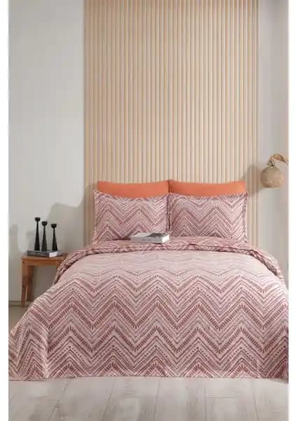 Elart Petra Keten Görünümlü ve Yataş Dazel Çift Kişilik Yatak Örtüsü Setleri Karşılaştırması