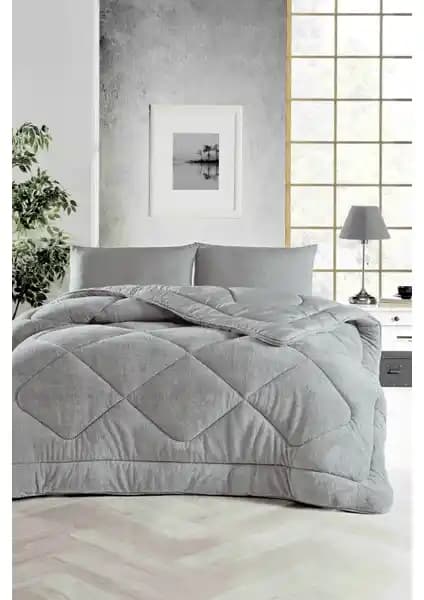 Ely Parker Renkli Yorgan ve GOLDRİSE Melissa Çift Kişilik Yorgan Karşılaştırması