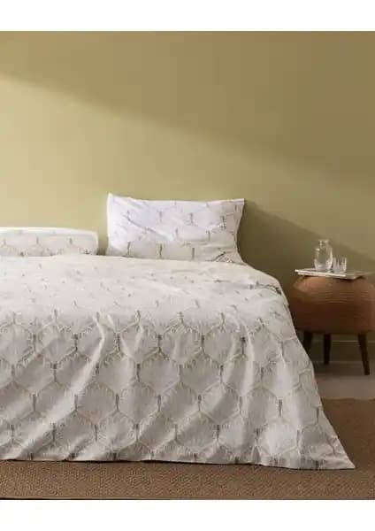 Madame Coco Kerman ve Odette Tek Kişilik Nevresim Takımları Karşılaştırması