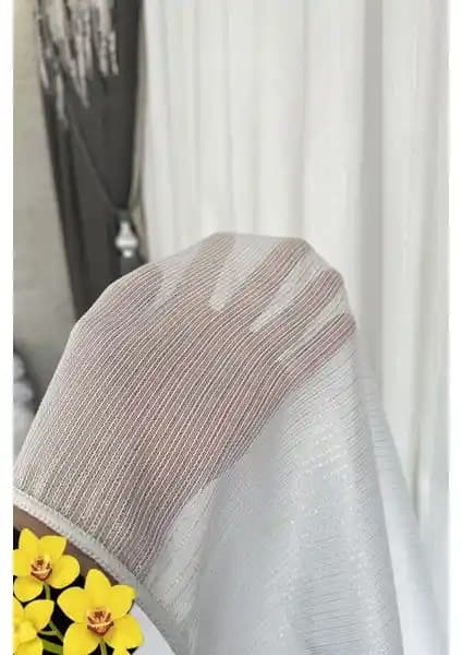 Madame Dower ve Rech Home Perde Modellerinin Detaylı Karşılaştırması