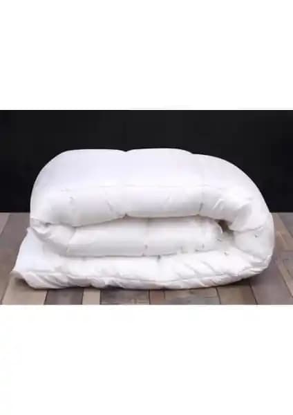 Özdilek Microsoft ve Zeynep Teksil Çift Kişilik Yorgan Setleri Karşılaştırması