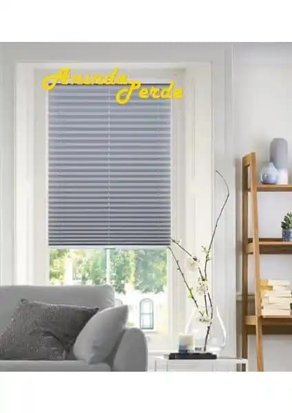 Rech Home Gri Plise Perde ve Motto Cam Balkon Perdesi Karşılaştırması