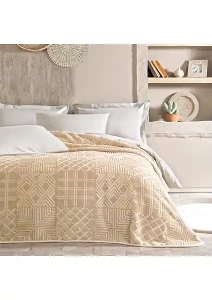 Yataş Nova Emboss ve Olenna Wellsoft Çift Kişilik Battaniye Karşılaştırması