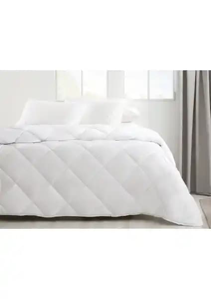 Yorgan Karşılaştırması: English Home Siesta Mikrofiber ve Yataş Macaron İncelemesi