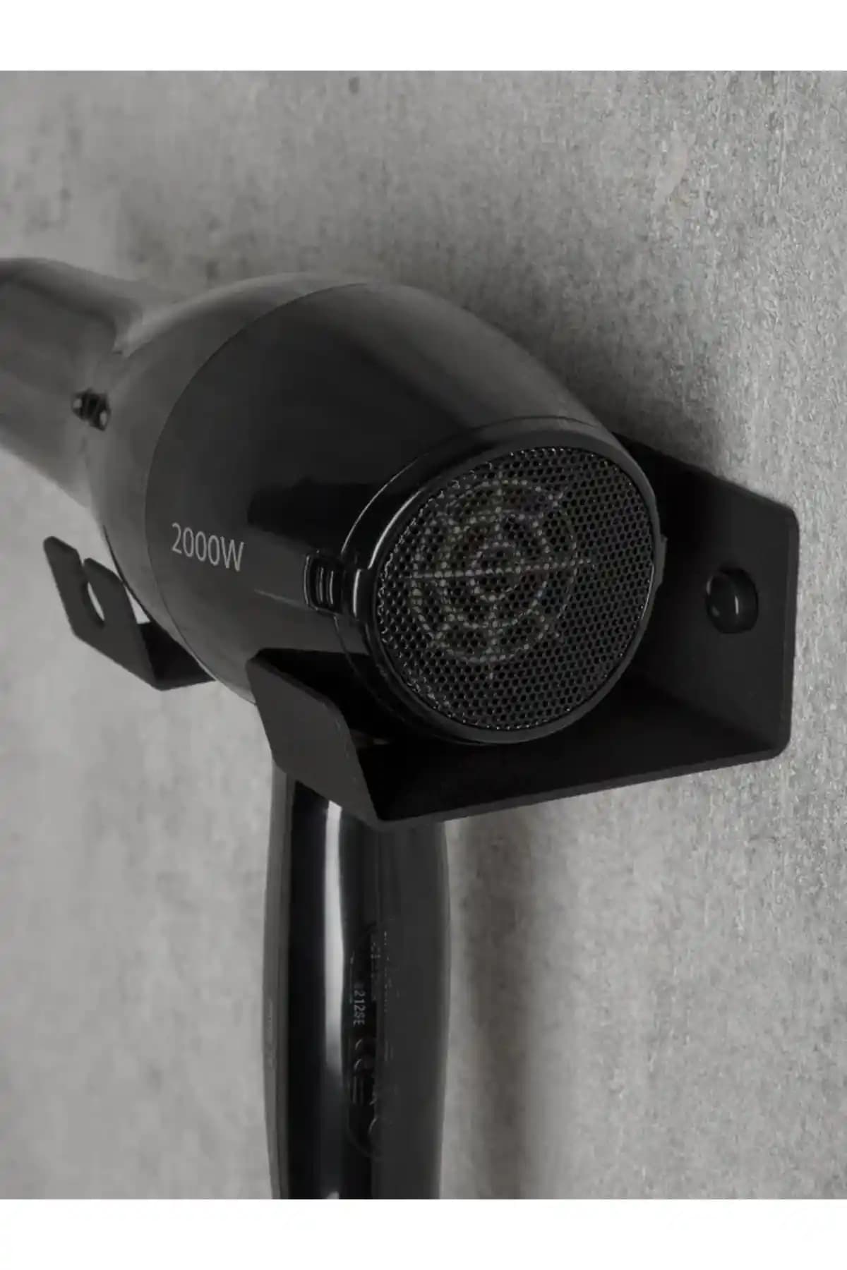 Saç Kurutma Makinesi Askıları Karşılaştırması: Metal ve Yapışkanlı Modellerin Özellikleri