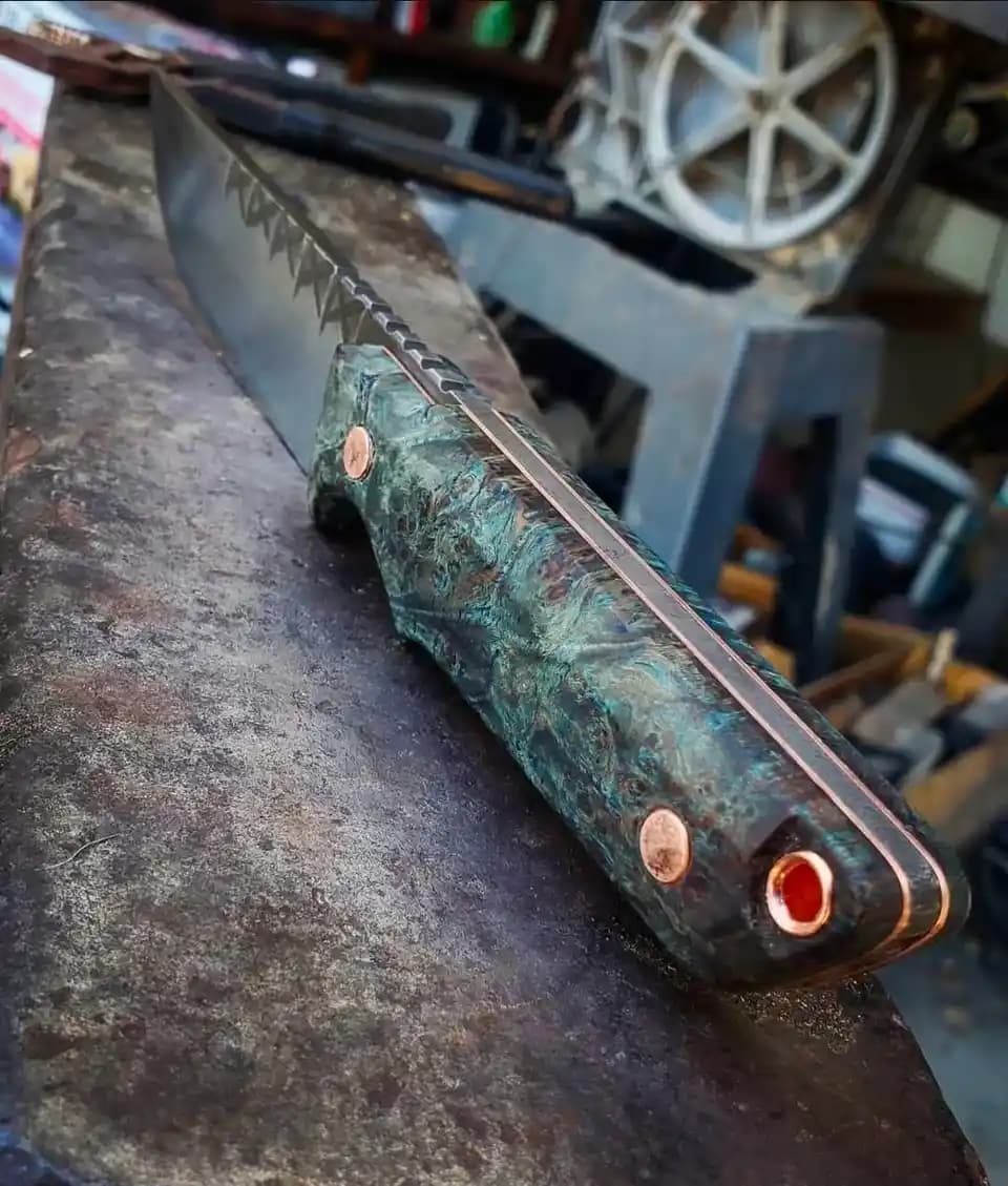 Ahşap Sap Yapımında Stabilize Edilmiş ve Renklendirilmiş Burl Kullanımının Önemi ve Teknikleri