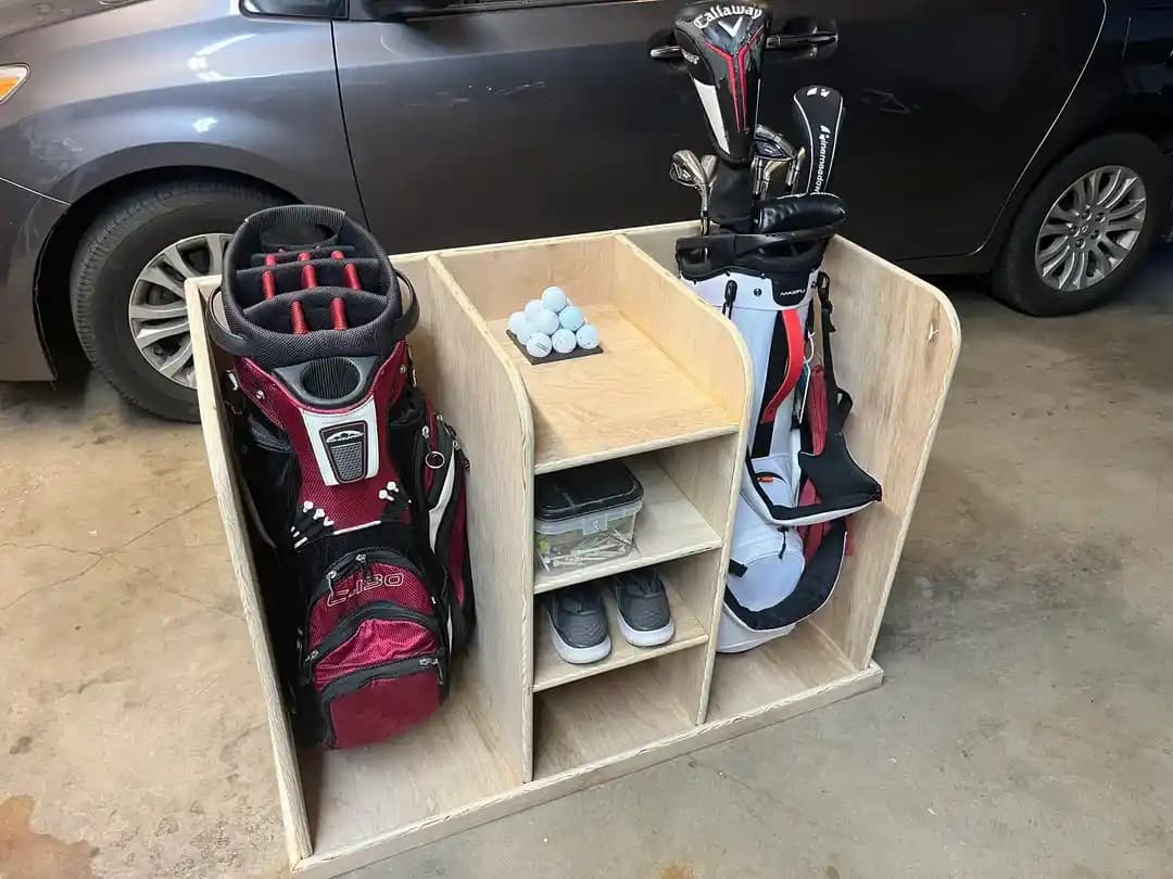 Babaya Özel Ahşap Golf Çantası Standı Tasarımı ve Yapımı Detayları