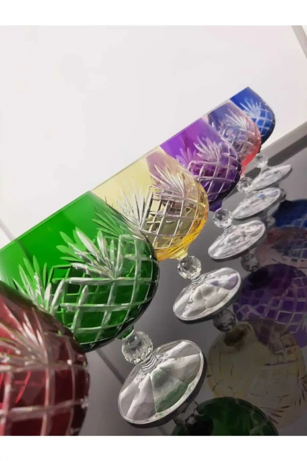 Bohemia Kristal Gladio 6'lı Renkli Kahve Yanı Sunum Seti Estetik ve Fonksiyonellik