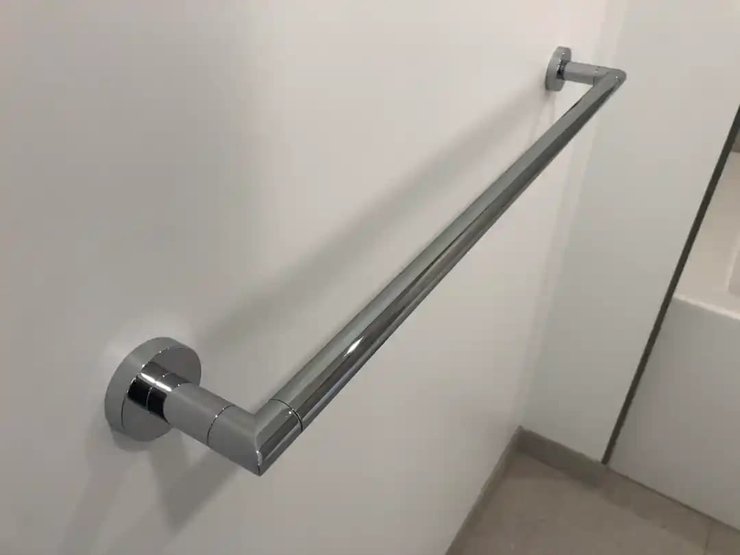 Ginger Sine Serisi Kubic Havlu Askısı: Minimalist Tasarım ve Fonksiyonellik