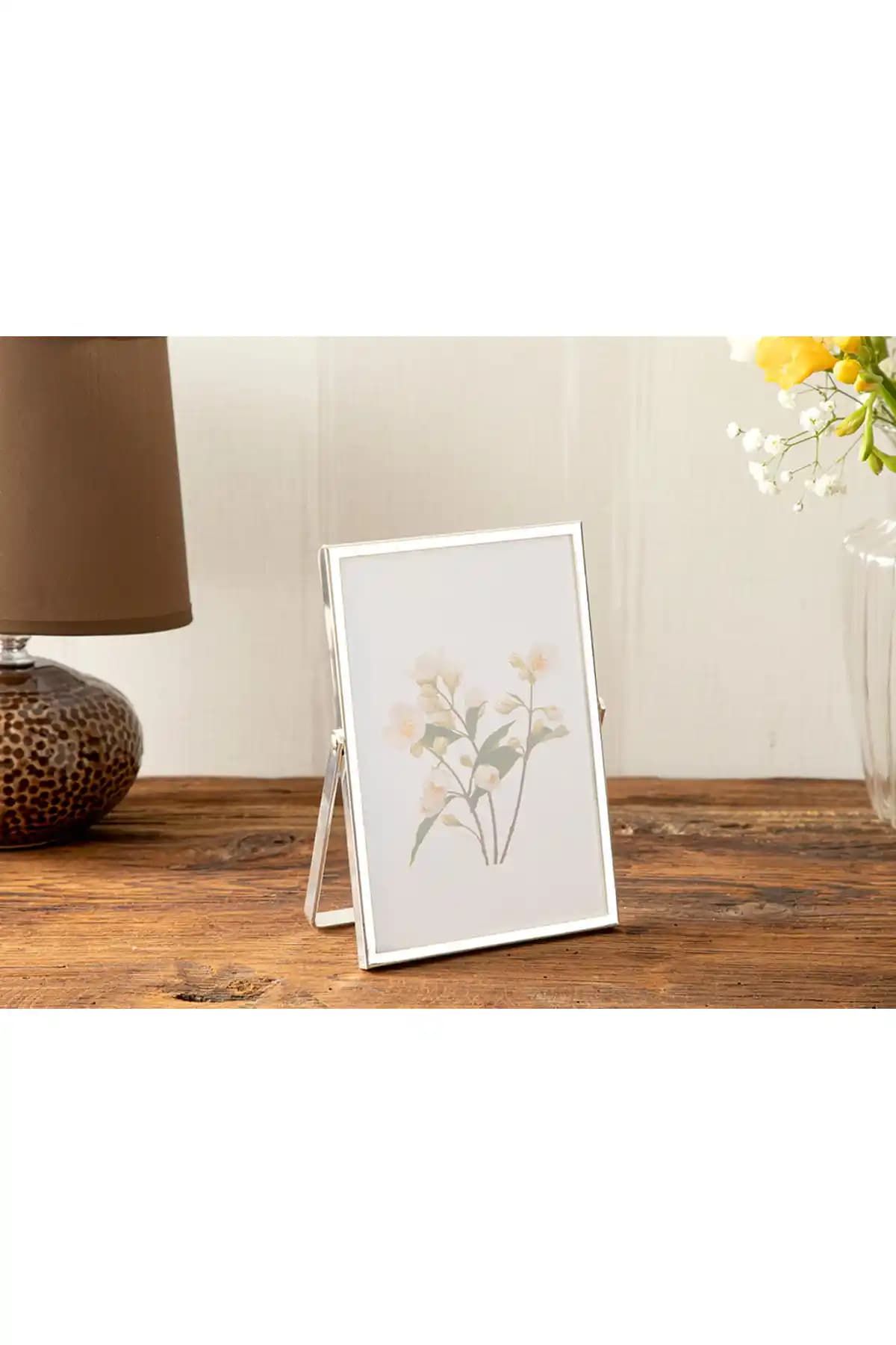 İngiliz Evi Felicita Gümüş Fotoğraf Çerçevesi 10x15 cm şık ve dayanıklı tasarım