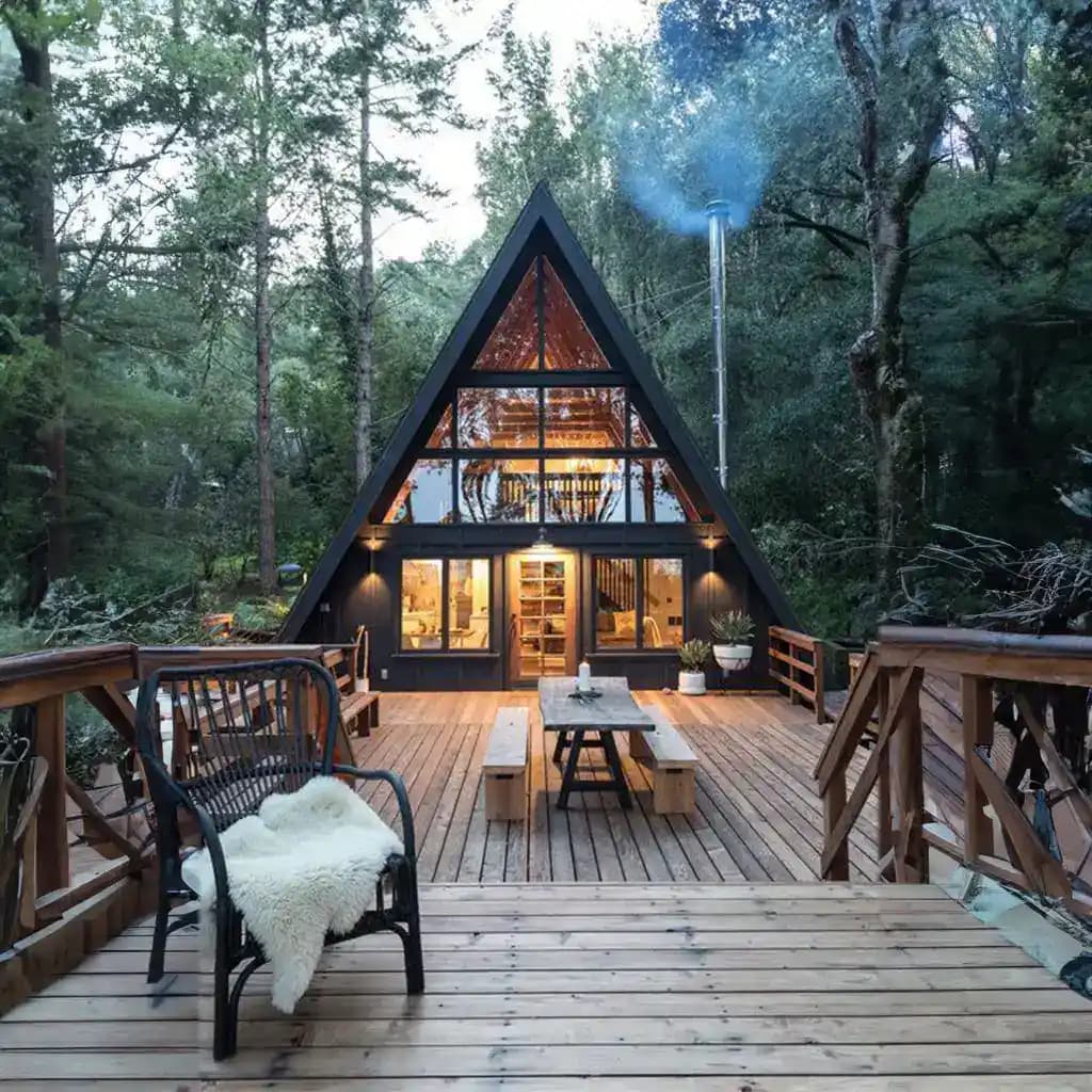 Küçük Alanlarda İki Kişilik PC Masası Düzenleme ve Alan Tasarrufu Yöntemleri