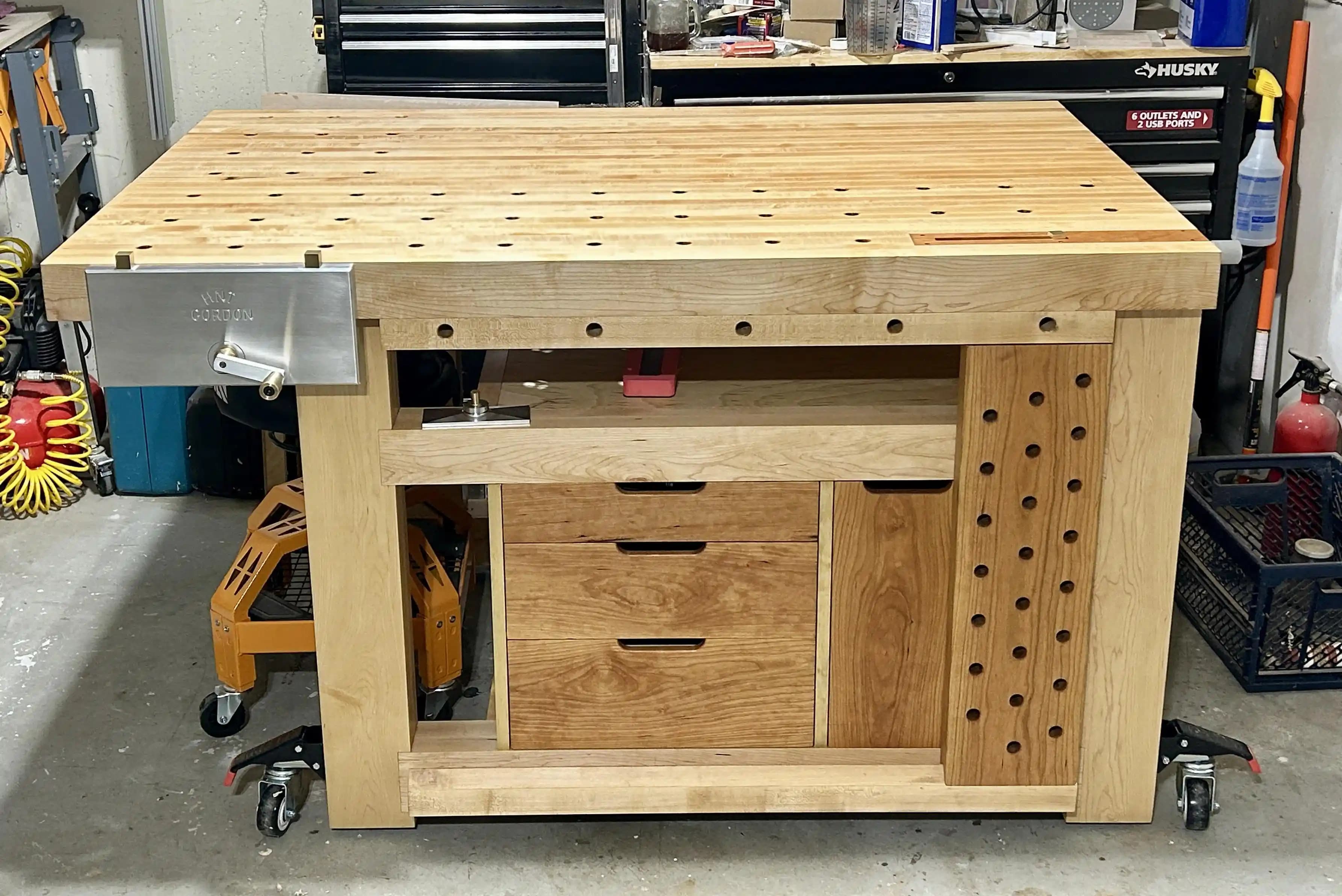 Maple ve Kiraz Ağacından Dayanıklı ve İşlevsel Ahşap İşleme Tezgahı Tasarımı ve Yapımı