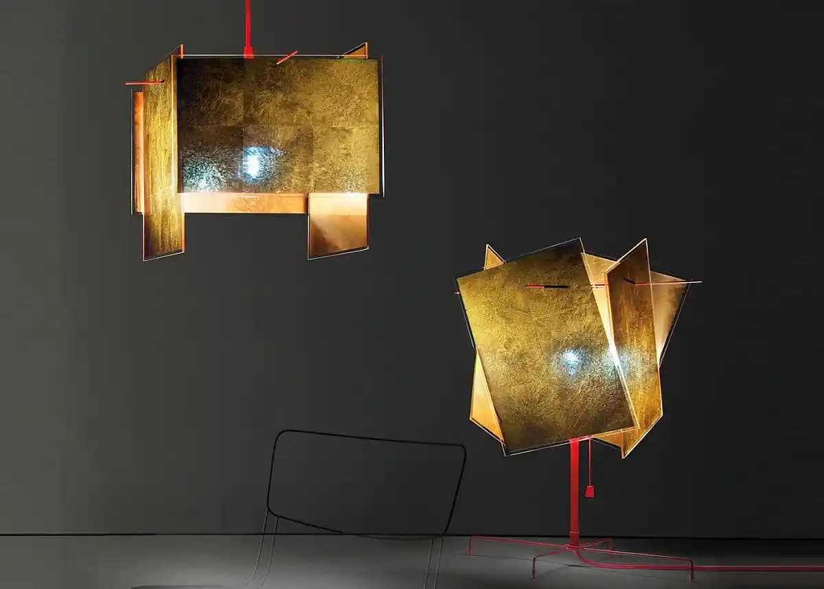 Maurer 24 Karat Blau Sarkıt: Altın Varak ve Akrilik Malzeme ile Özgün Tasarım İncelemesi