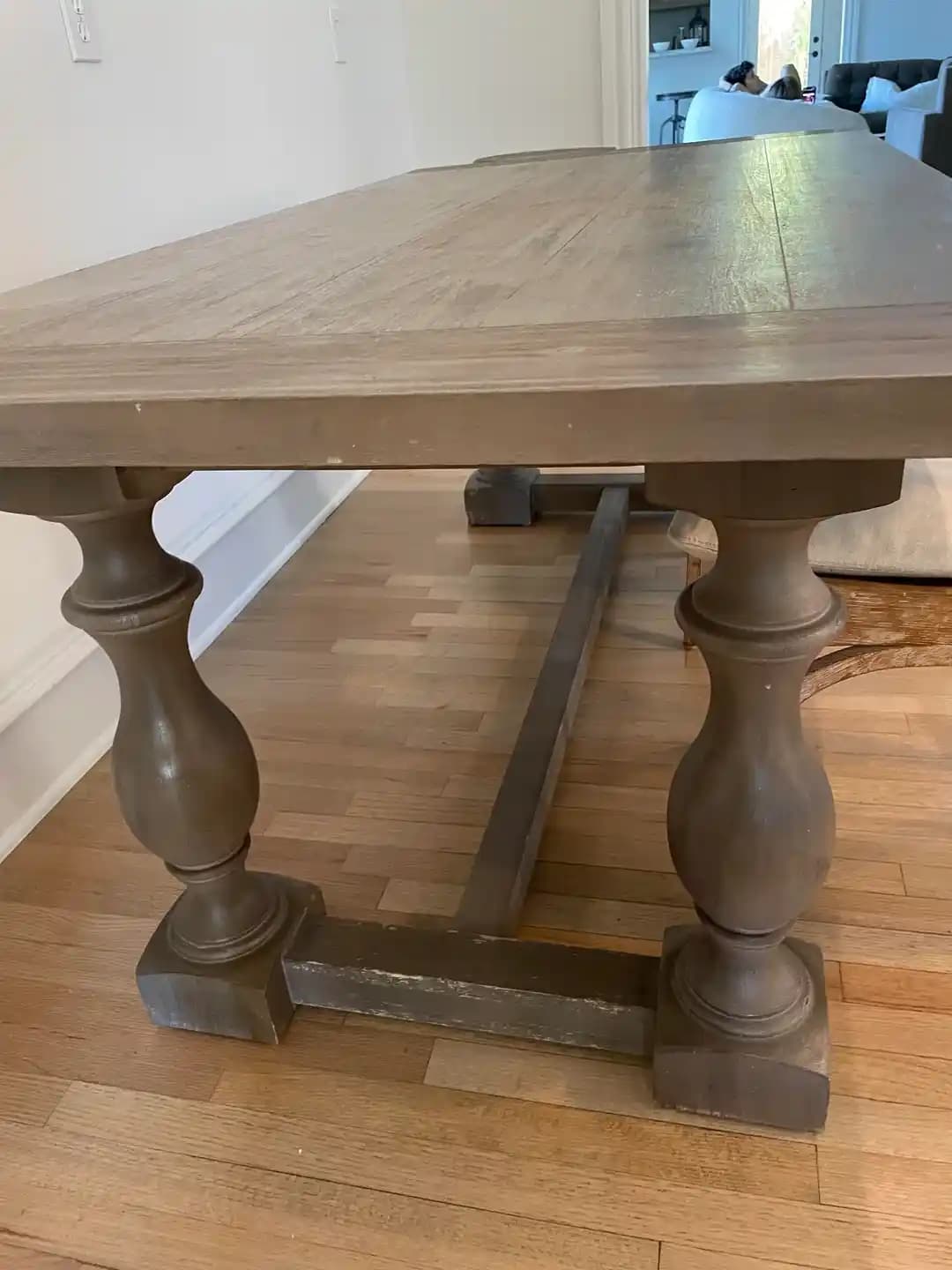 Mobilya Yenileme Süreci: Zımparalama, Boyama ve Cila İşlemlerinin Süresi ve Detayları