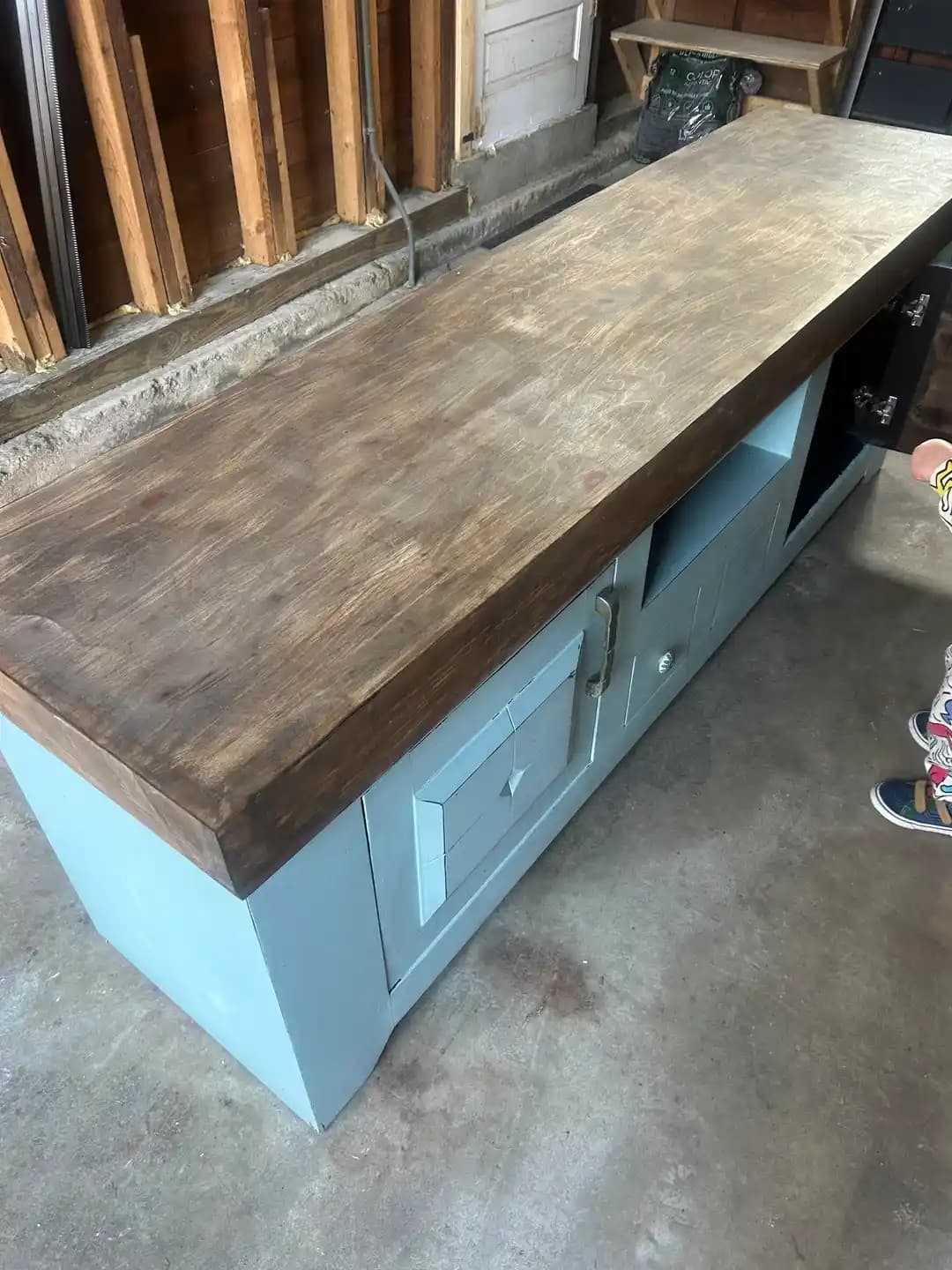 Mobilya Yenileme Sürecinde Sunta ve Kaplama Yüzeylerin Restorasyonu ve Bakımı