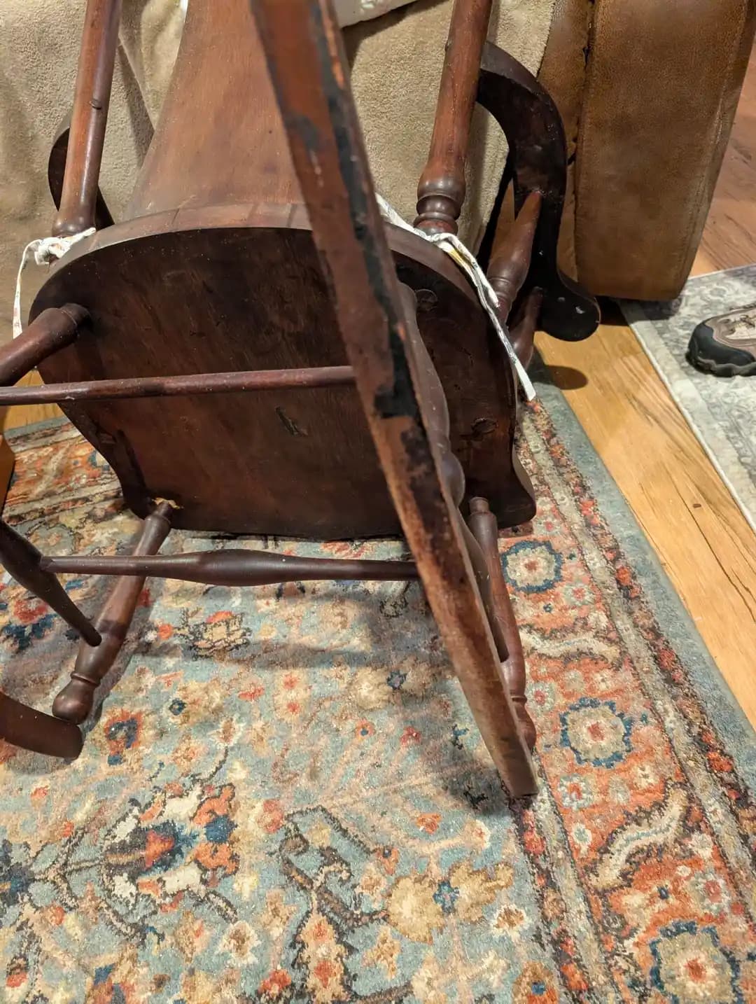 Yüzyıllık Aile Sandalyesinin Restorasyonunda Dikkat Edilmesi Gereken Teknikler ve Yöntemler