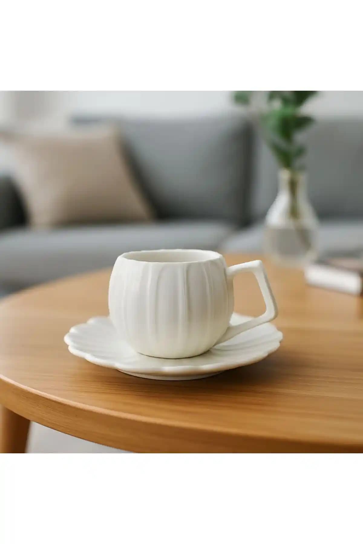 YzHome 6 Kişilik Beyaz Porselen Papatya Kahve Fincanı Takımı Seti 90 Ml