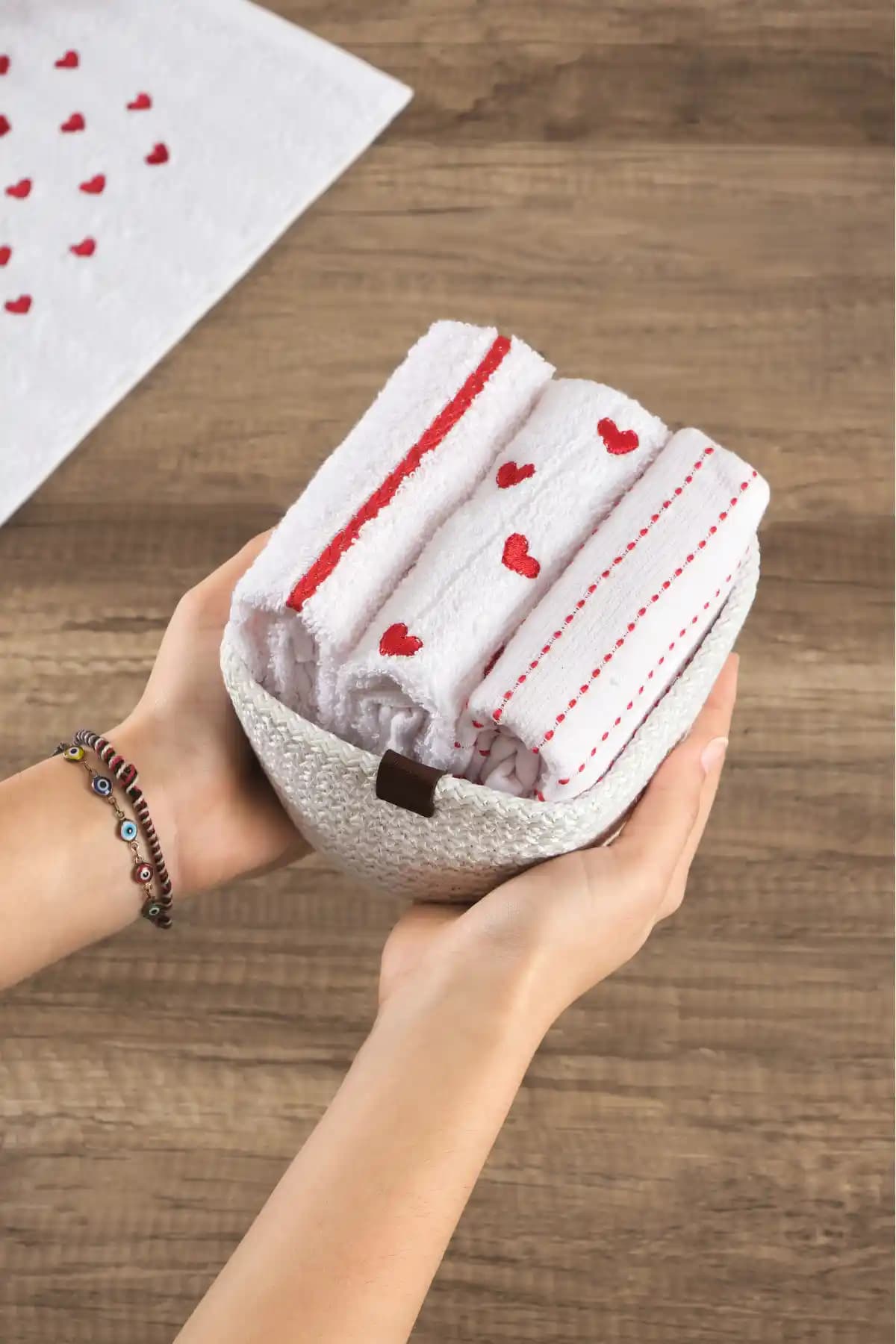 Casnack Seher Mutfak ve Yüz Havlu Seti ile Ev Dekorasyonunuza Şıklık Katın