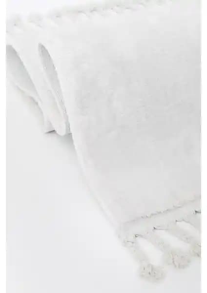 Dijidekor Beyaz Post Dokuma Halı: Modern ve Şık Zemin Kaplama Seçenekleri