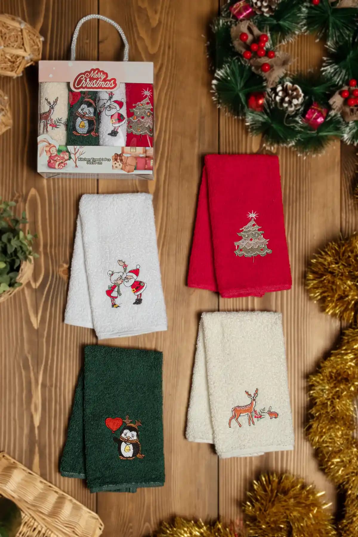 DNZGÜLCAN Kutulu Yılbaşı 4'lü Mutfak Havlusu Seti: Şıklık ve Fonksiyonellik Bir Arada