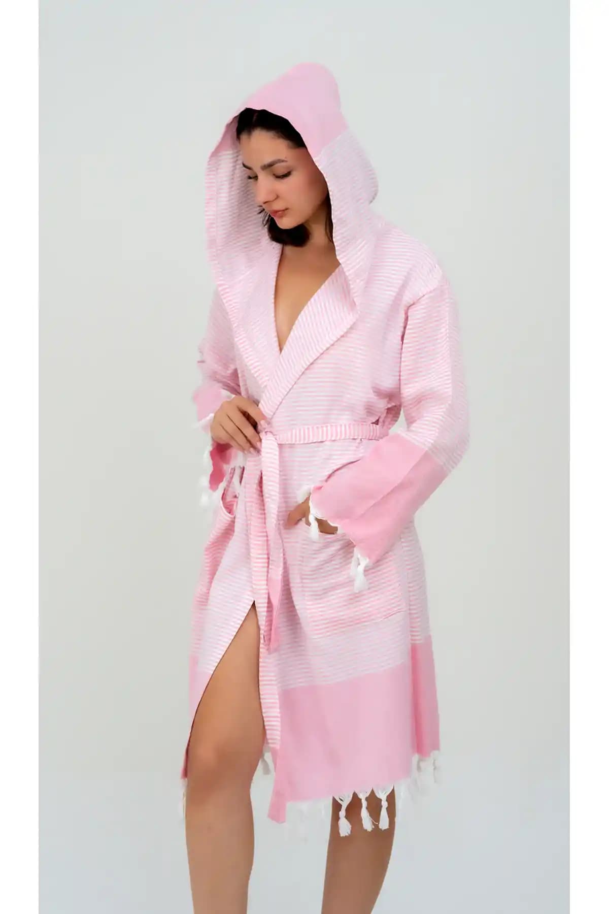 Emillie Hürrem Peştemal Bornoz: Şık ve Konforlu Pamuklu Bornoz Seçenekleri