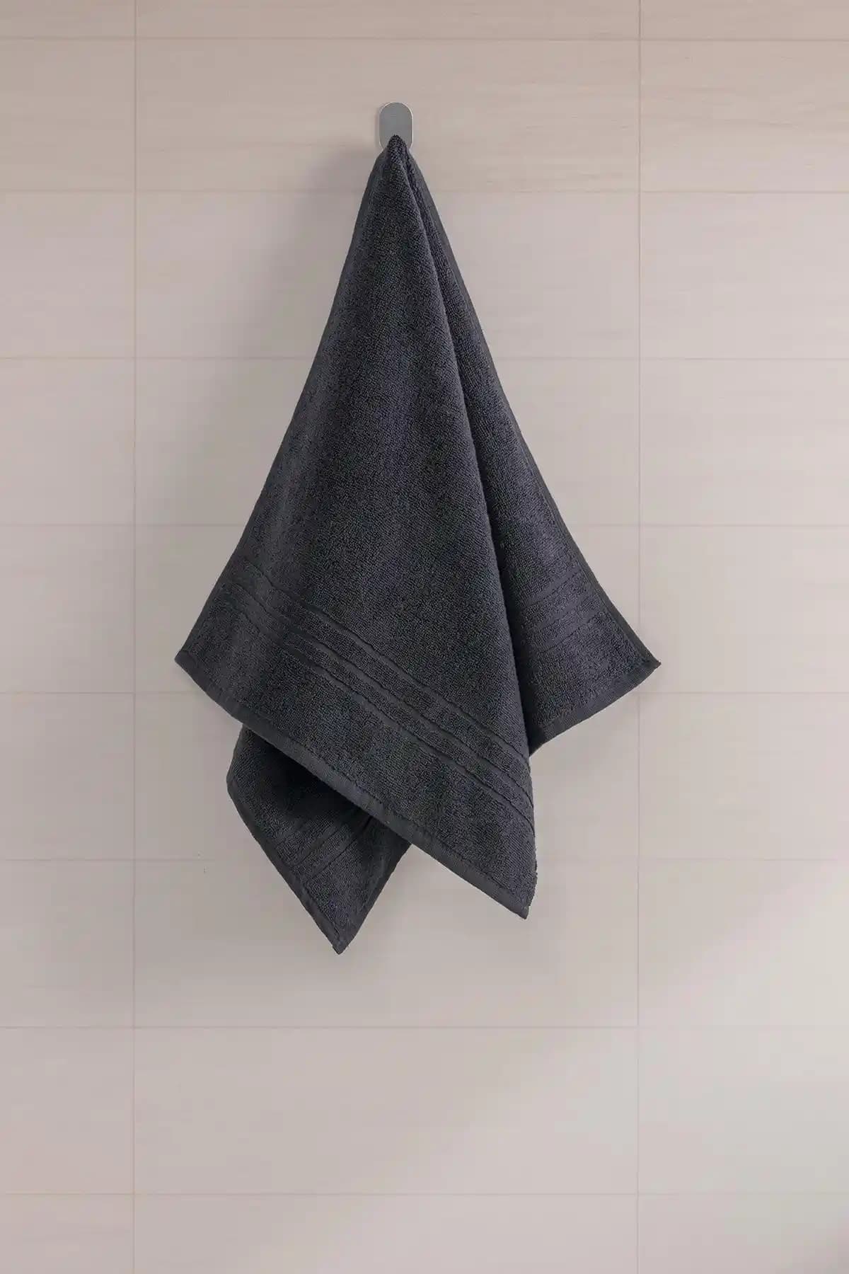 Ender Home 30x90 Spor Havlusu: Yüksek Emicilik ve Çok Yönlü Kullanım İçin Uygun