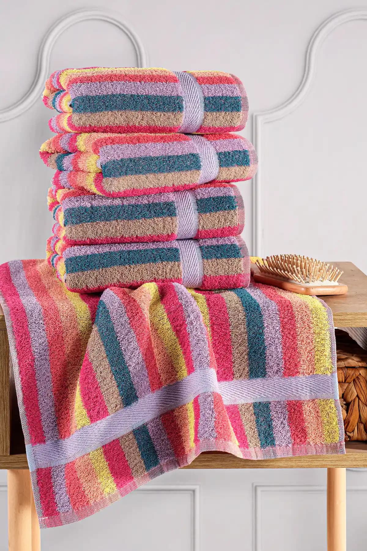 Güvenal Alaca 4'lü Pamuk El Yüz Havlusu Seti Yüksek Kalite ve Şık Tasarım