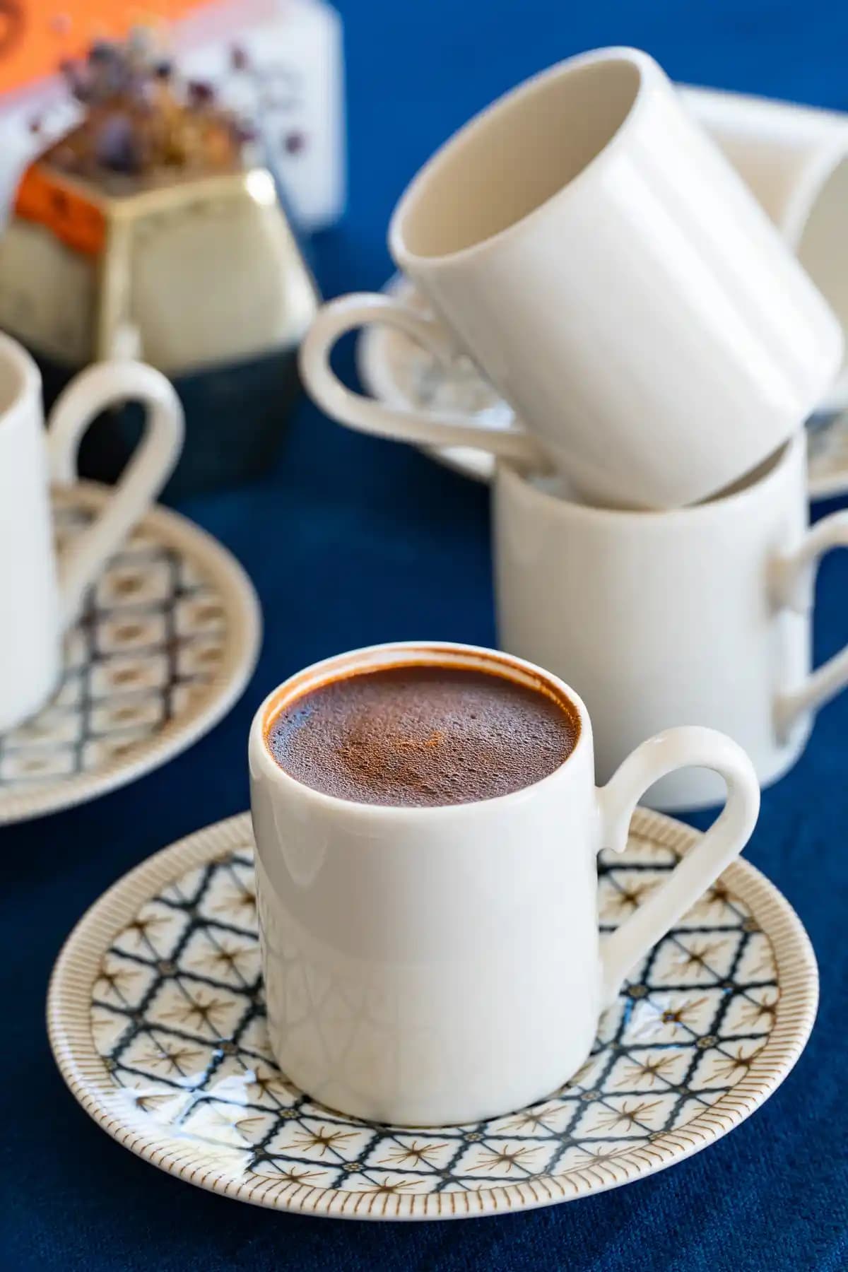 Heda Porselen Beste 12 Parça 6 Kişilik Modern ve Dayanıklı Kahve Fincan Takımı