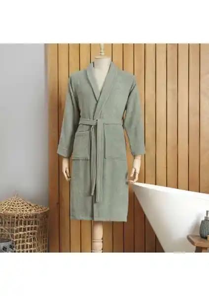 Karaca Home Dielle Yeşil Recycle Erkek Bornoz: Şıklık ve Konfor Sunan Çevre Dostu Tasarım