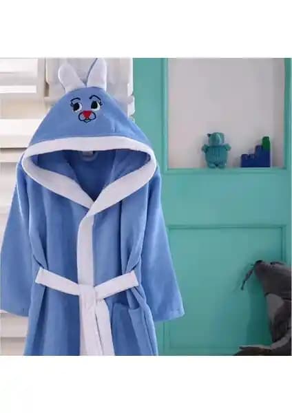 Lavin Kapşonlu Çocuk Bornozu: Şık ve Kullanışlı Çocuklar İçin Banyo Sonrası Giyim Seçeneği