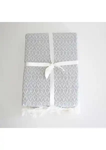 Maisoneva Diamond Beyaz Unisex Yatak Örtüsü: Şıklık ve Konfor Sunan Modern Tasarım