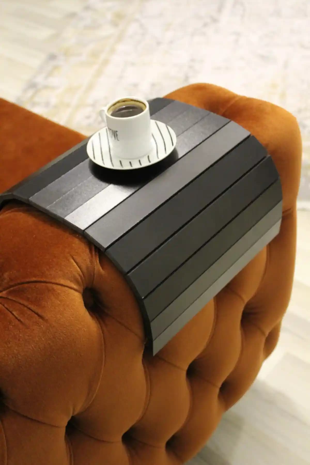 Mobitell 45x25 Siyah Portatif Yanehpa Modern ve Dayanıklı Dekorasyon Unsuru