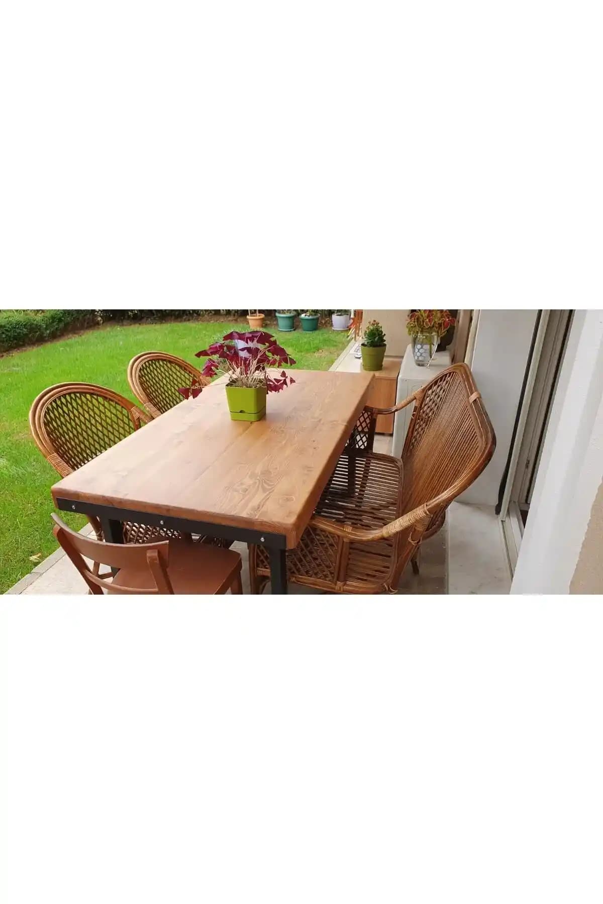 Ahşap 8 Kişilik Yemek Masası Seçerken Dikkat Edilmesi Gerekenler ve Dekorasyon İpuçları