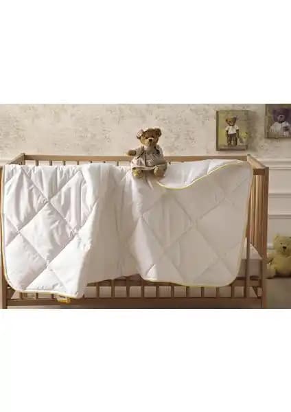 Bebek Yorganı Seçerken Dikkat Edilmesi Gerekenler ve En İyi Malzeme Tercihleri