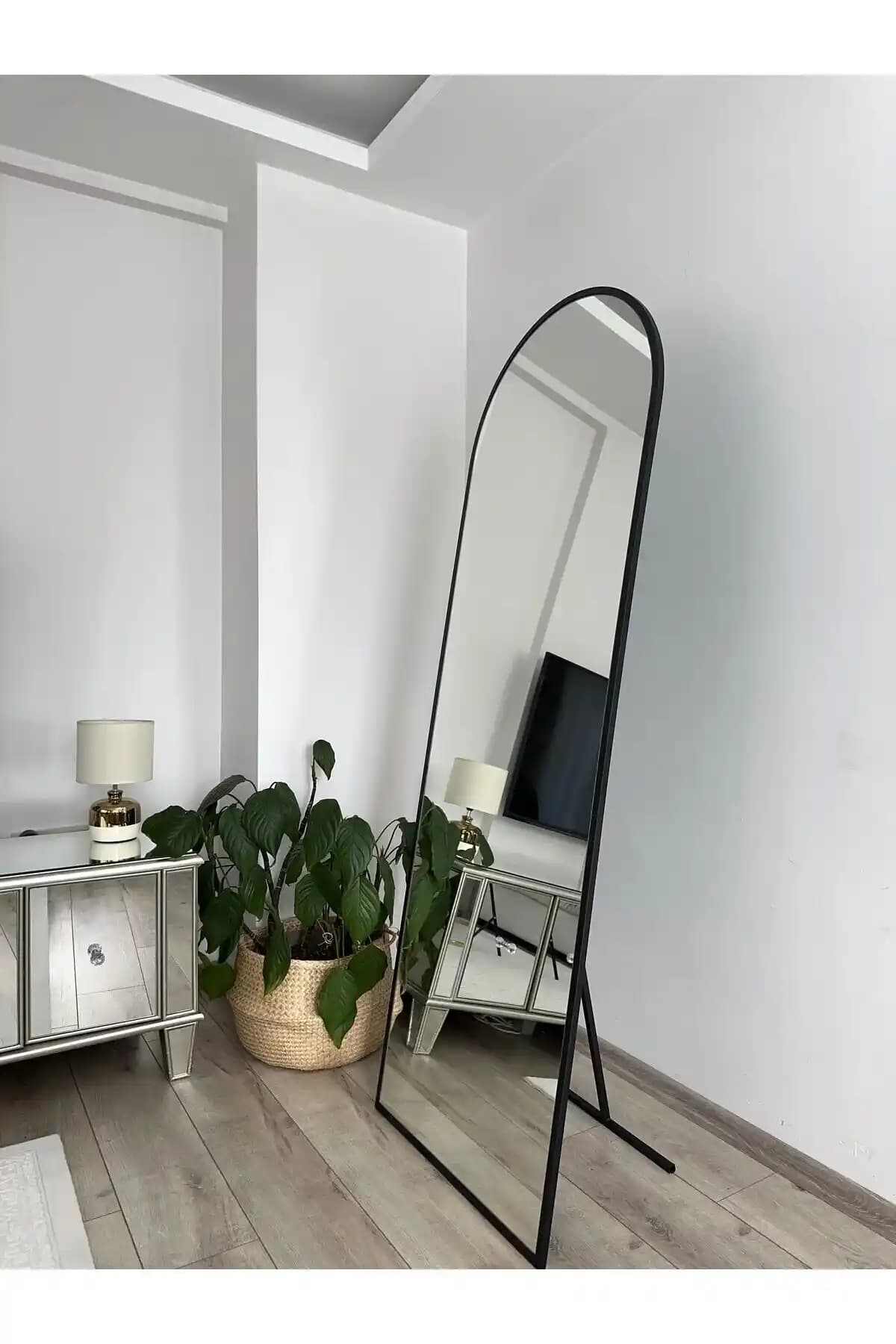 Enc Home Metal Ayaklı Siyah Boy Aynası 180x70 Modern ve Şık Dekoratif Parça