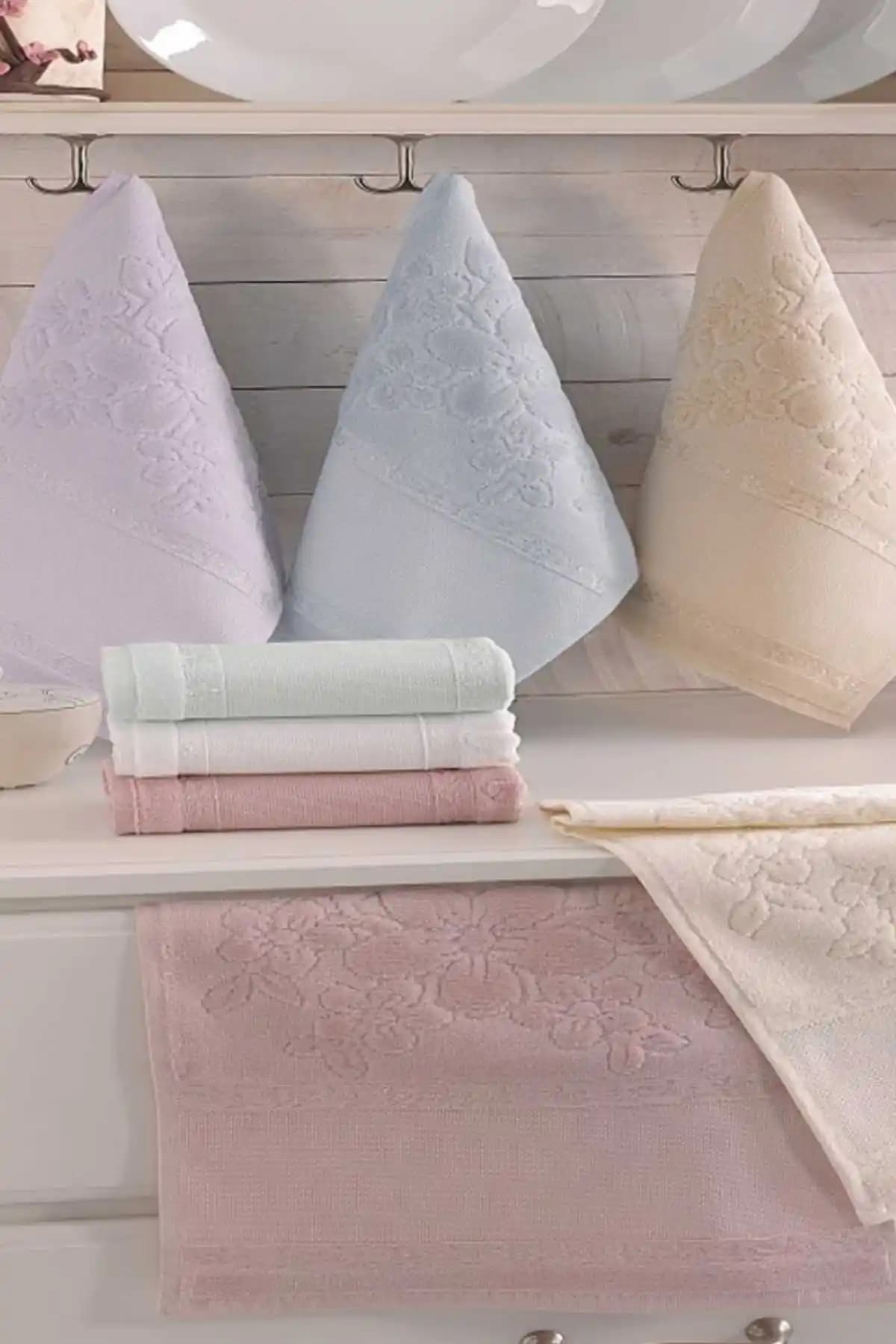 Fiesta İşlemelik Havlu: Ev Dekorasyonuna Zarif ve Fonksiyonel Bir Katkı Sağlar