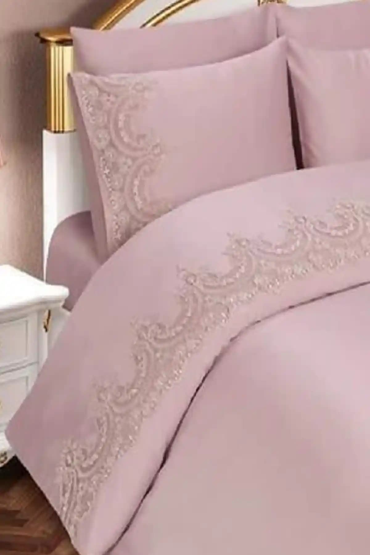 Güpür Detaylı Nevresim Takımları ile Yatak Odanıza Zarif Dokunuşlar