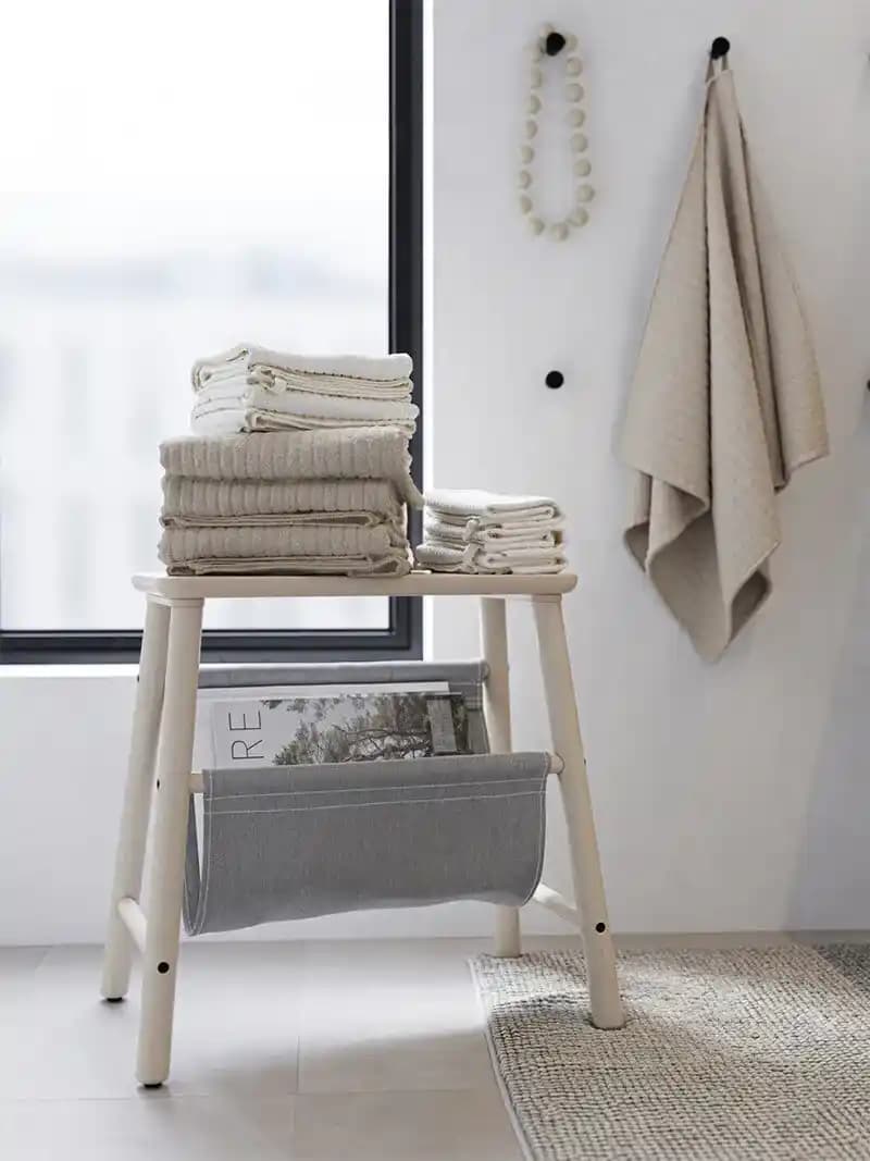 İkea Havlu Sepetleri: Farklı Malzeme ve Renk Seçenekleriyle Modern Banyo Dekorasyonu