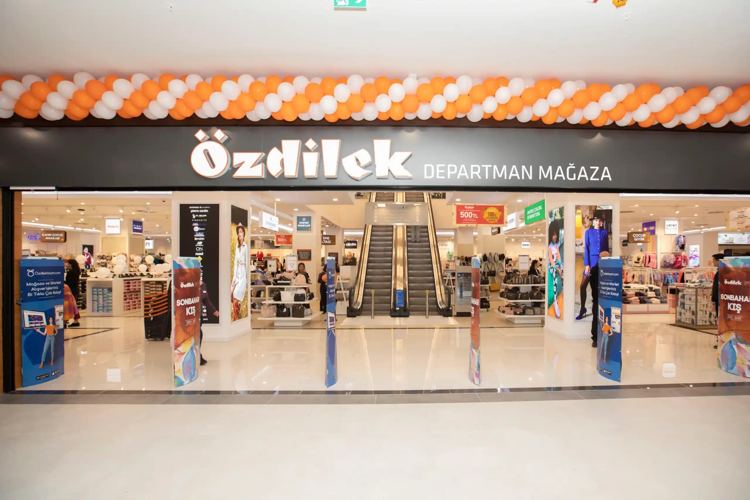 Modern Ev Dekorasyonunda Mobilya ve Tekstil Seçenekleri ve Trendler