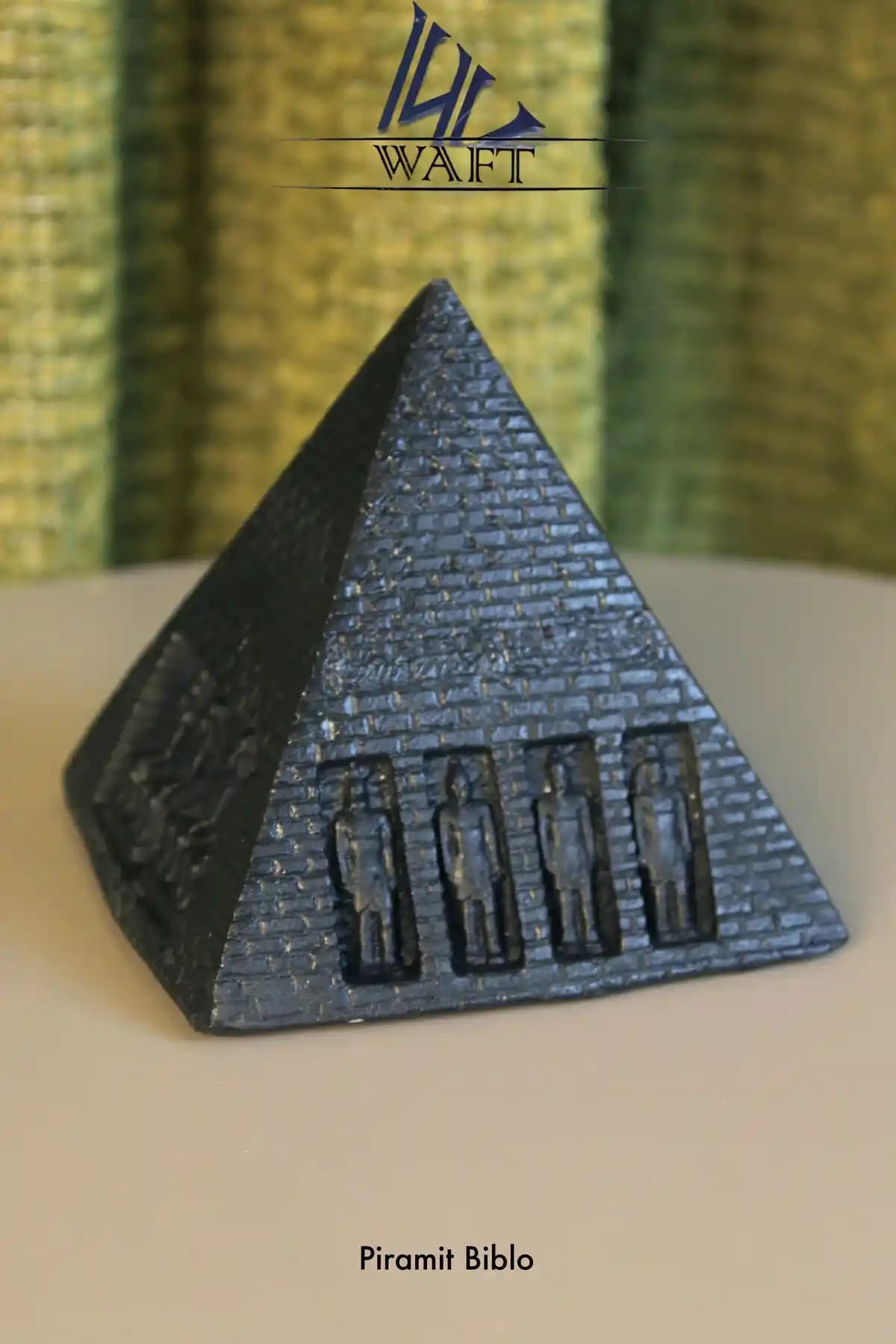 Piramit Biblo ile Modern ve Şık Dekorasyon Unsuru Yaratmanın Yolları