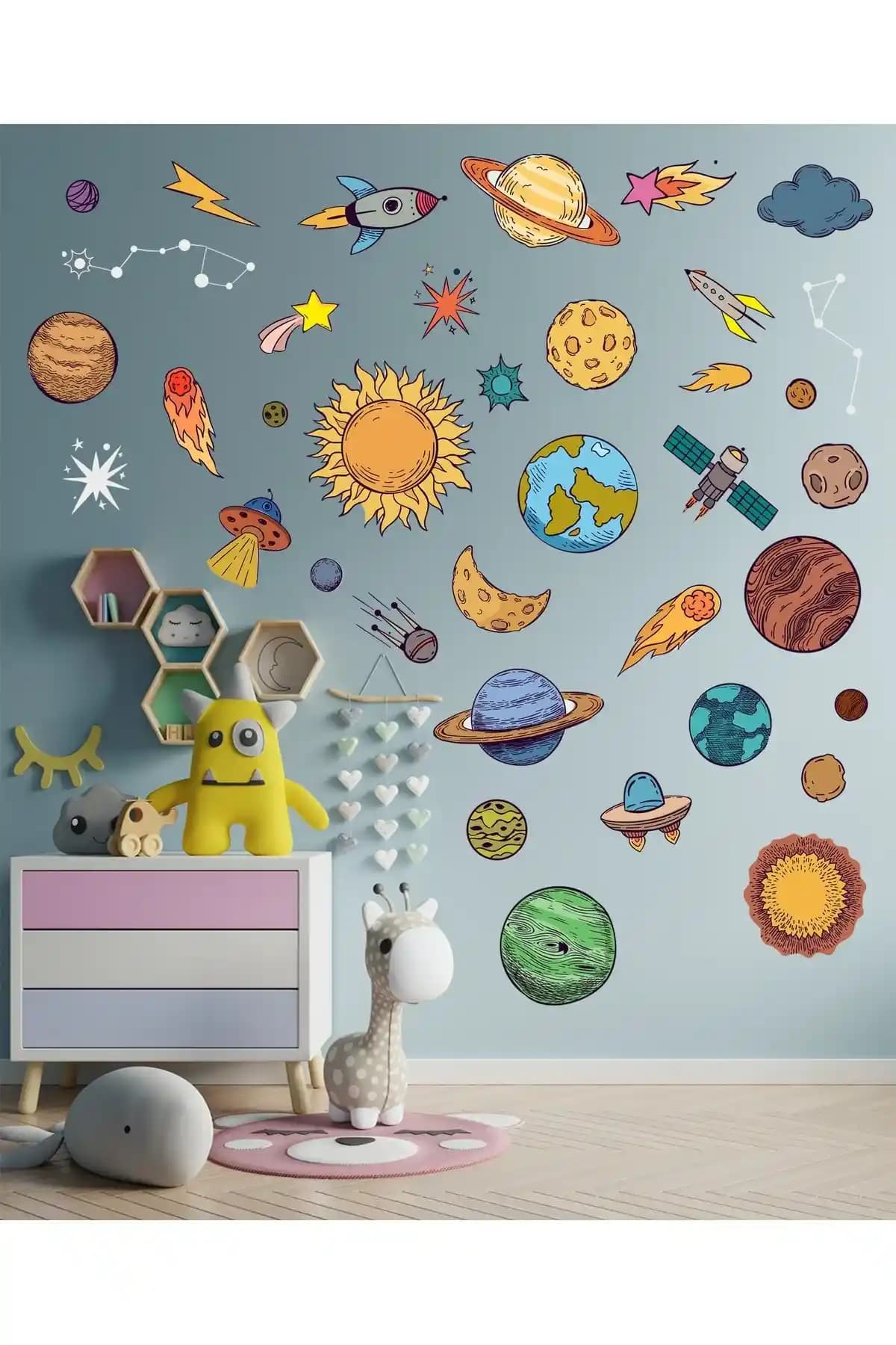 Uzay Temalı Duvar Stickerları ile Ev Dekorasyonunda Yaratıcı ve Eğlenceli Dokunuşlar