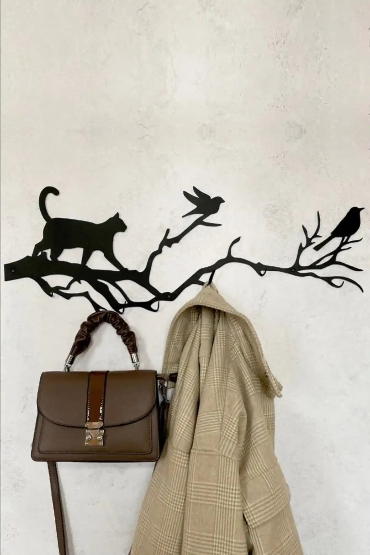 Modern ve Klasik Askılık Modellerinin Karşılaştırması: Ev Dekorasyonuna Uygun Seçenekler