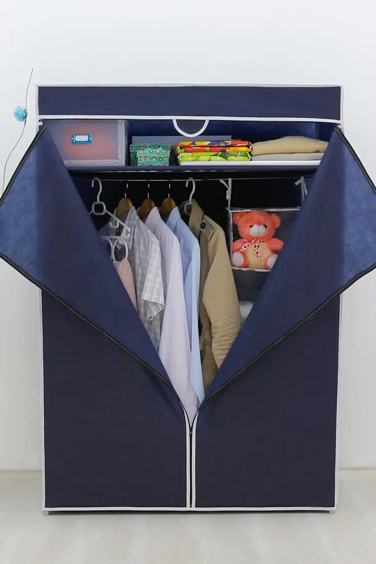 Prado Basic ve Teknor Çift Yandan Raflı Bez Dolap Karşılaştırması