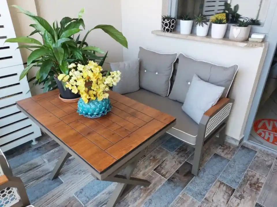 Balkon Mobilyası Seçiminde Estetik ve Dayanıklılığı Bir Arada Yakalamak