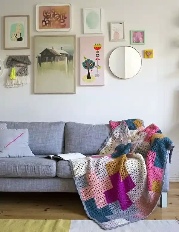 Dekorasyonda Şıklık Sağlayan Battaniyeler: Malzeme ve Tasarım Seçenekleri