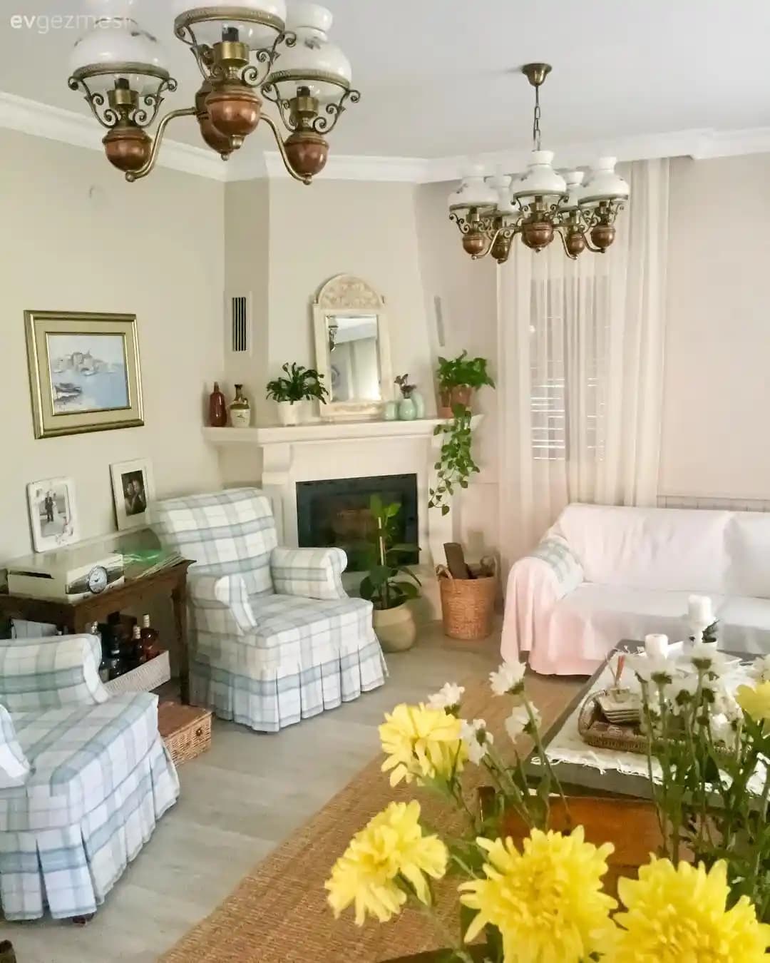 Ev Dekorasyonunda Avize Seçiminin Önemi ve Mekâna Katkıları Hakkında Kapsamlı Rehber